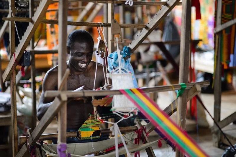 Adanwomase Kente Weaving