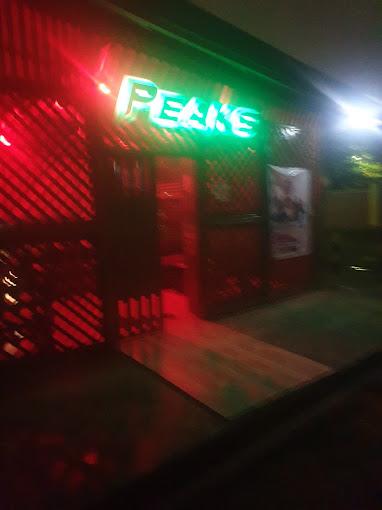 Peaks Bar & Lounge